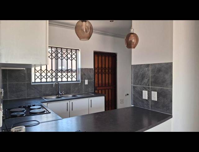 3 BEDROOM PROPERTY TO RENT IN STRATFORD GREEN